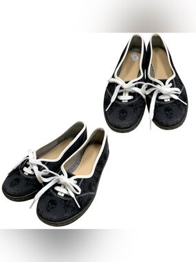 Dr. Martens Black Skull Print Lace-Up Flats with White Laces S8